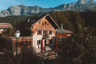 Auberge des Gorges à Servoz ·Hôtel 3 étoiles et Restaurant Gastronomique