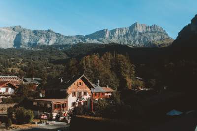 Auberge des Gorges à Servoz · Hôtel 3 étoiles et Restaurant Bistronomique